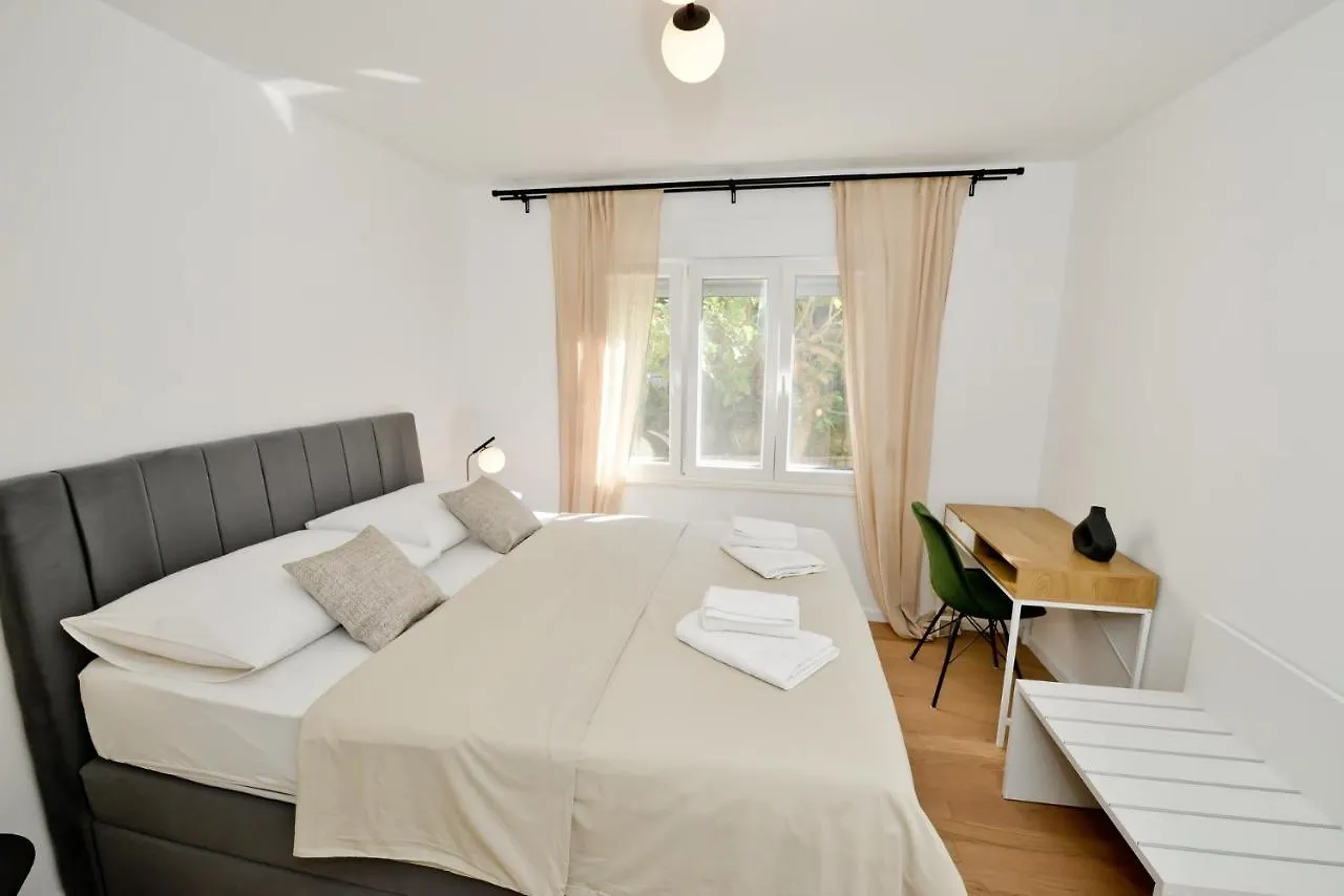 Apartment Luka Zadar